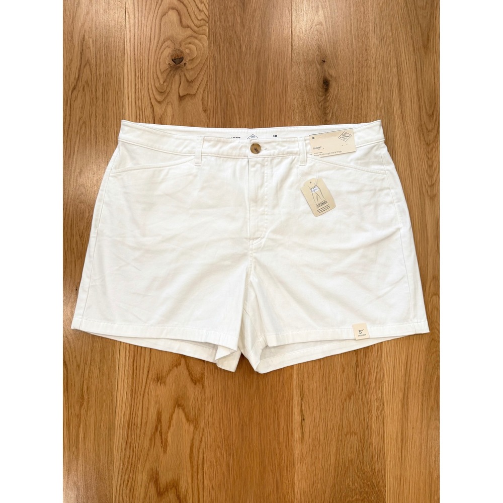 St. John's Bay Mid Rise Easy Fit Secretly Slender Twill Shorts White Size 18